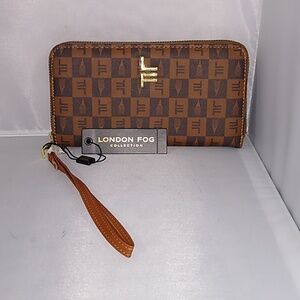 London Fog full zip wallet